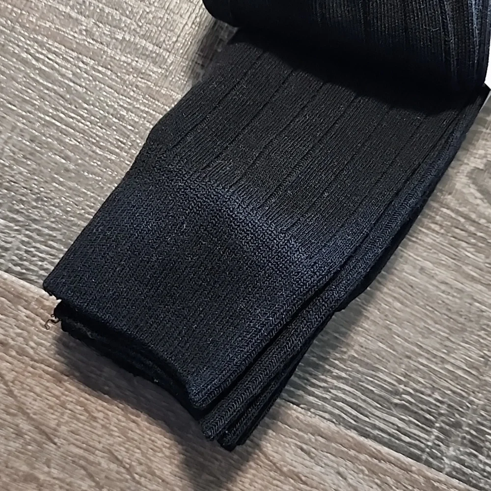 4 pair Calvin Klein ribbed, lightweight crew Socks